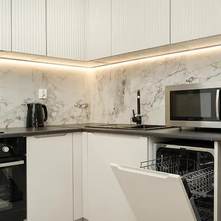 Elegant & Cozy With Balcony By Renters Διαμέρισμα *