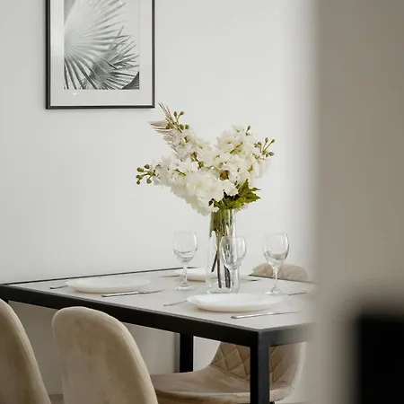 Elegant & Cozy With Balcony By Renters * Βρότσλαβ